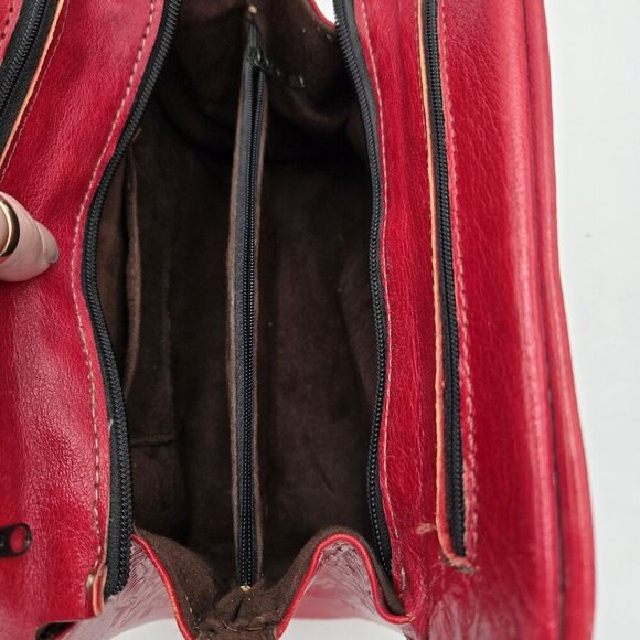 Western Floral Print Embossed Purse Bright Red Strap Worn 10 X 9 X 5 Pockets - Picture 6 of 7